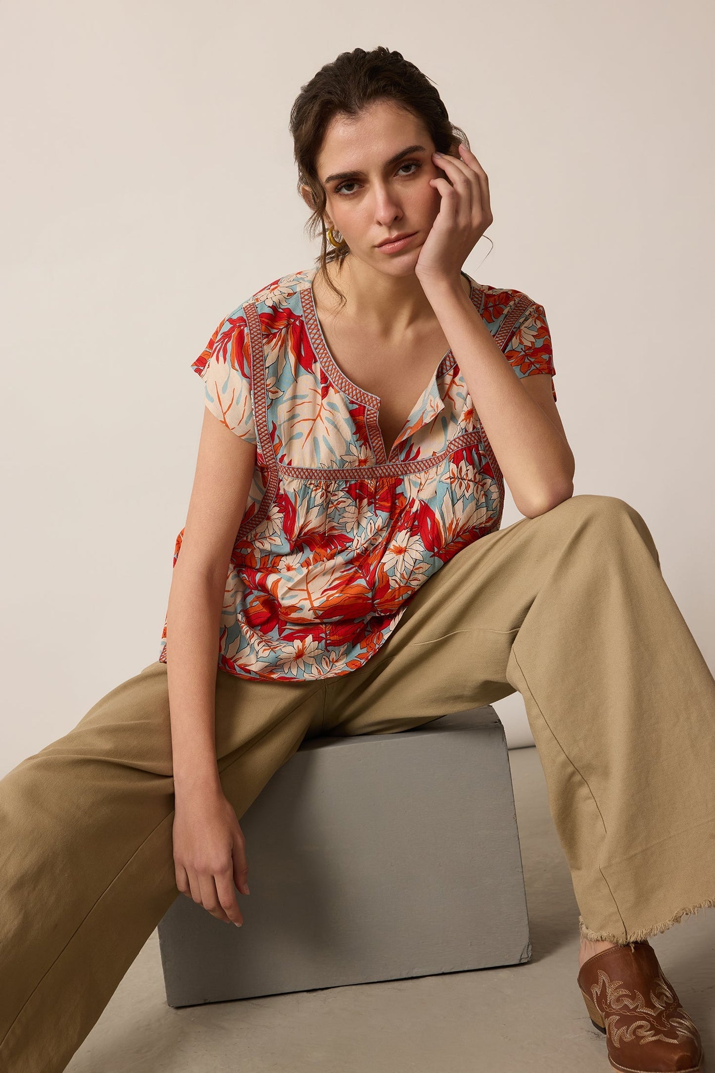 Posey Floral Print Top In Multicolor