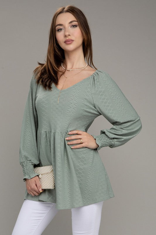 V Neck Solid Ruffle Hem Top