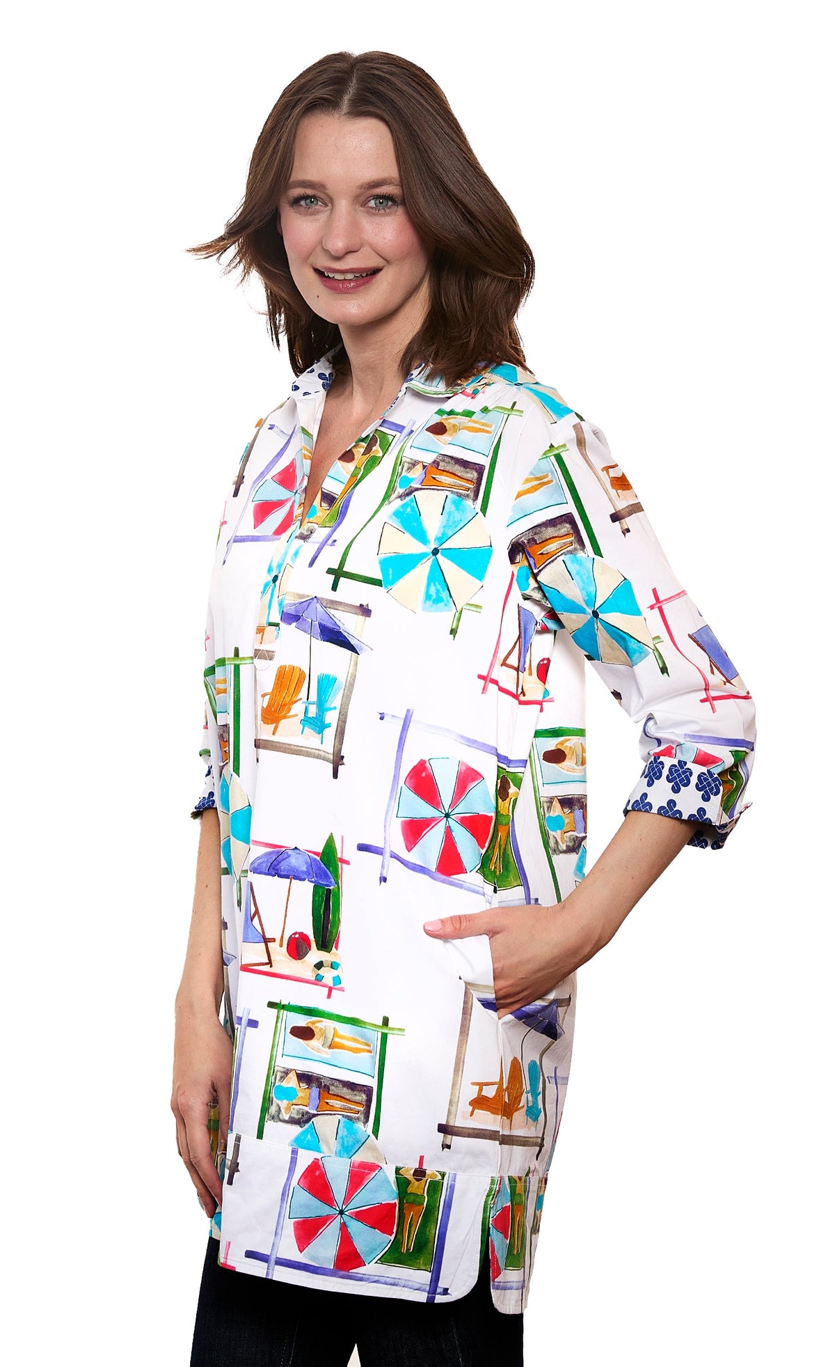 Vail Tunic White Ground Beach Chairs Print