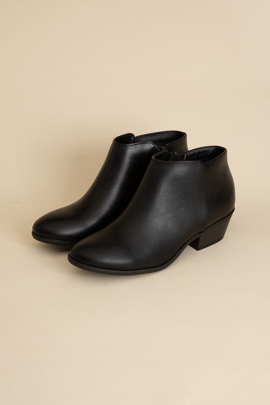 Mug Ankle Boots