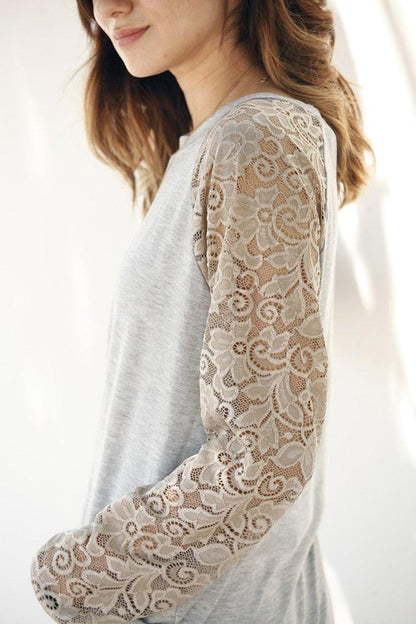 Lace Raglan Sleeve Pull over