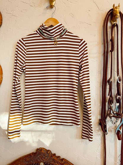 The Turner Top in Brown & White