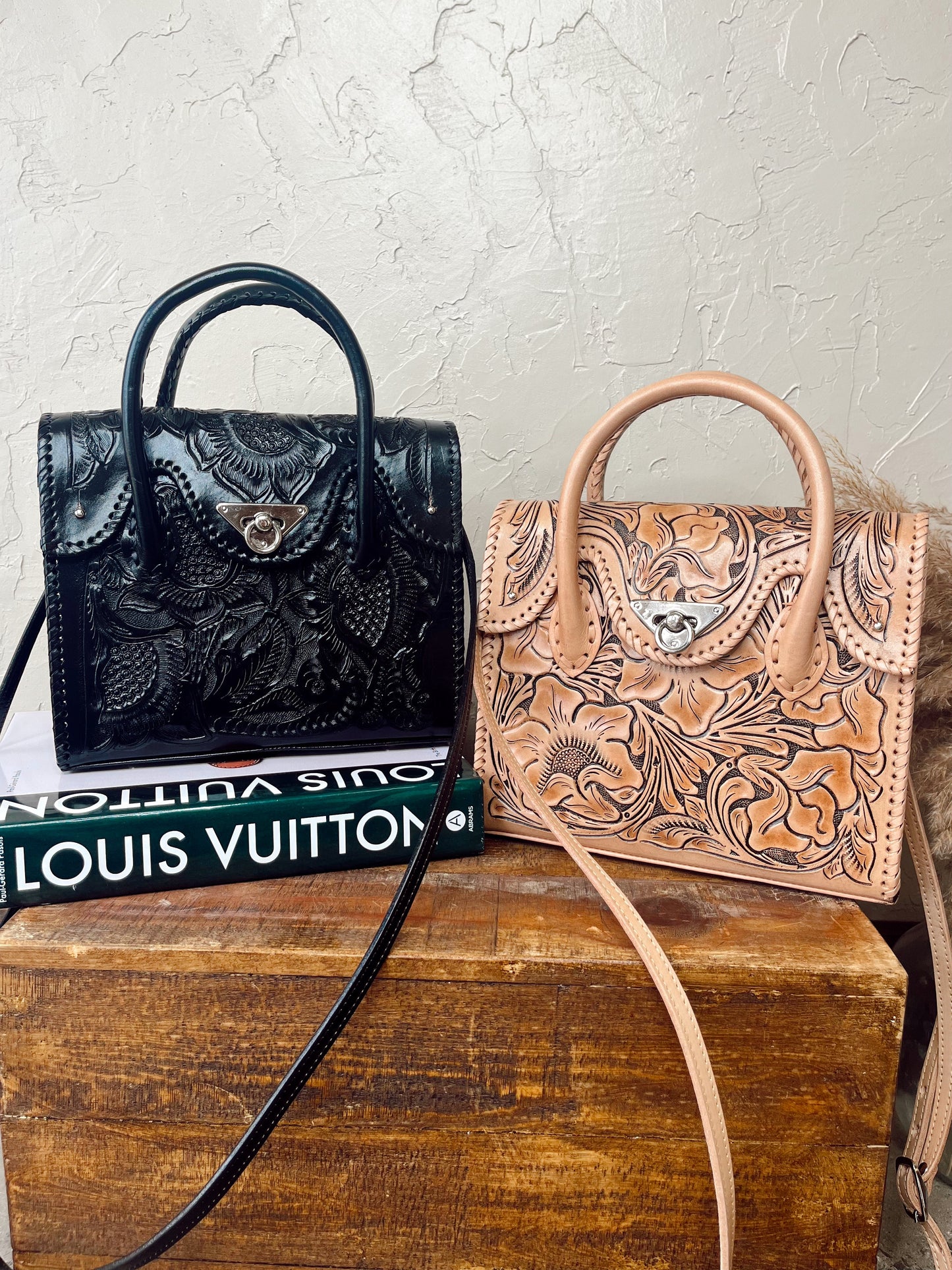 The Que Chula Dos Botones Bag