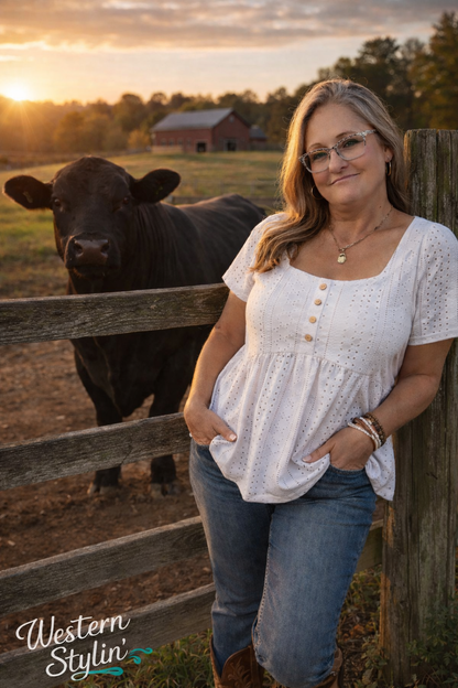 EYELET SQUARE NECK SHORT SLEEVE TOP