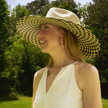 HOUNDSTOOTH LARGE BRIM TOQUILLA STRAW HAT