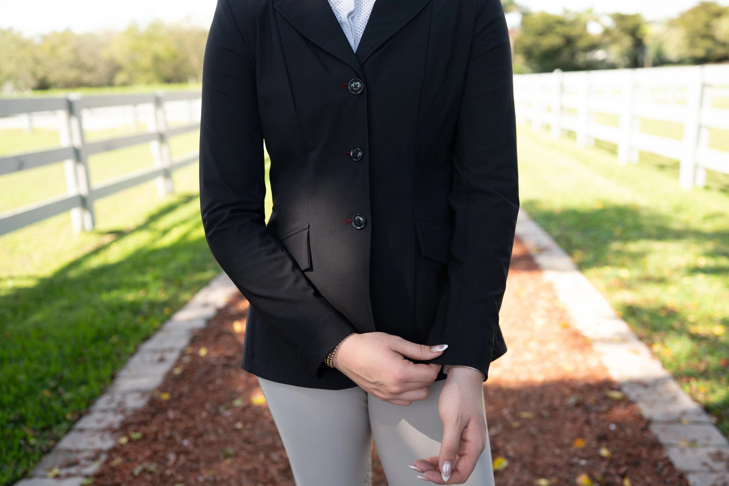 Grand Prix Ladies EQJ Classic 3 Button Show Jacket, Black with Burgundy Collar