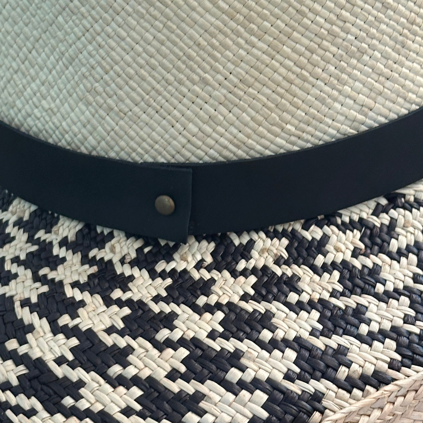 HOUNDSTOOTH LARGE BRIM TOQUILLA STRAW HAT