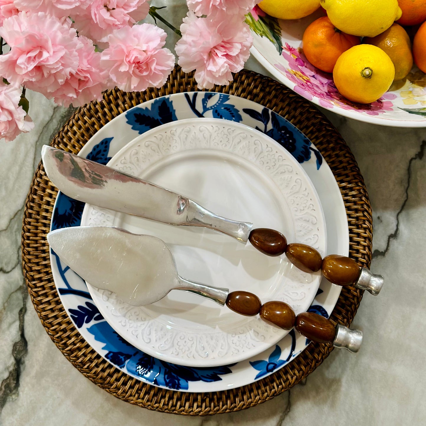 HANDCRAFTED SERVEWARE