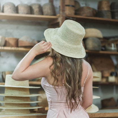 STRAW SUMMER BUCKET HAT