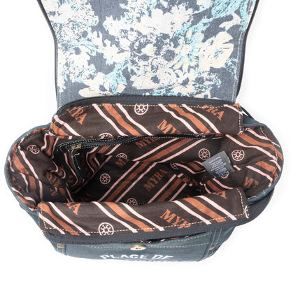 St. Tropez Explorer Shoulder Bag in Indigo