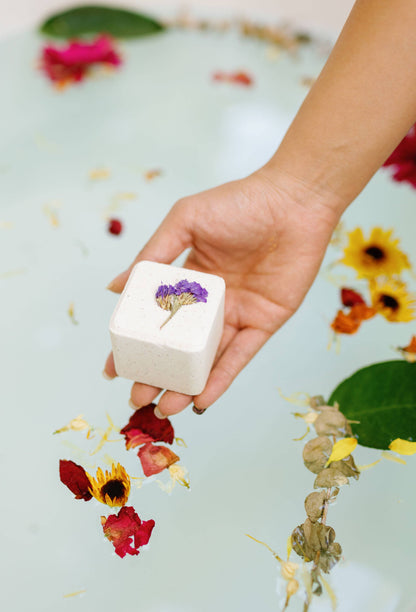 Jumbo Square Hydrating Botanical Gradient Bathbombs 6oz 170g