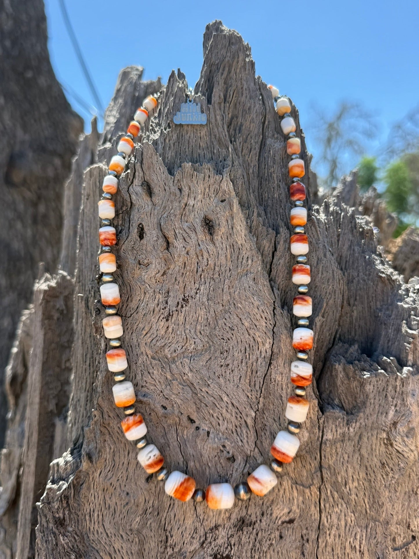 Graduated Spiny Oyster Barrel Beaded Necklace