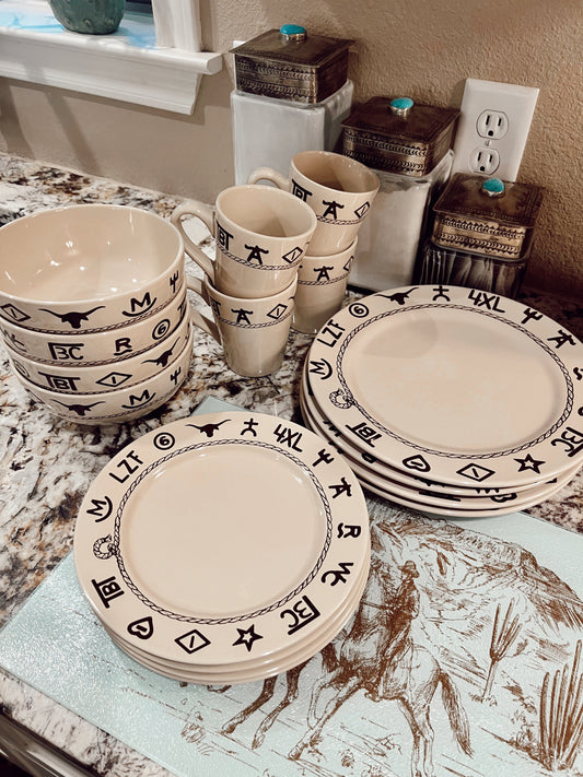 The 16 Piece Branded Dinnerware